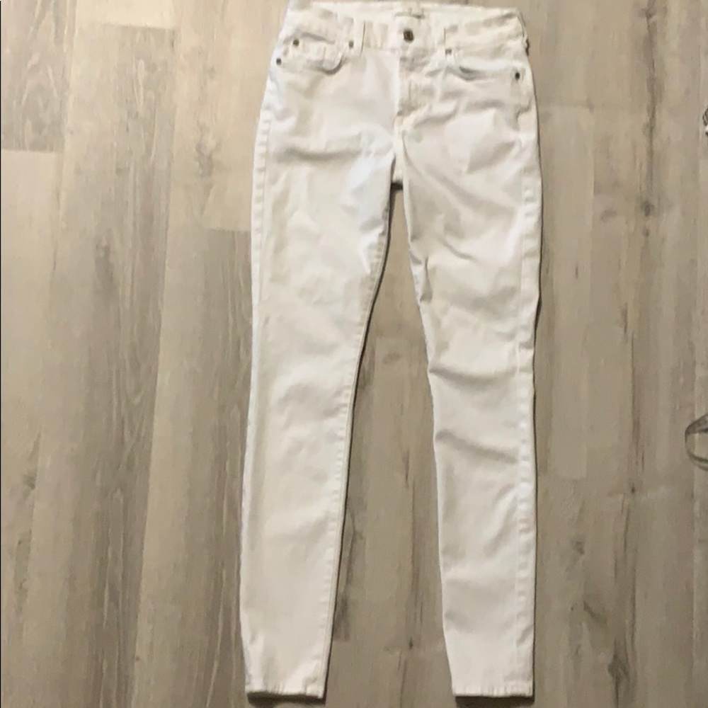 7 for all mankind white jeans super soft  SZ 26
